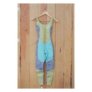 Billabong women’s tank top wetsuit